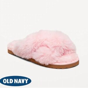 Old Navy Pink Faux Fur Fuzzy Slippers Girls 5/6 NEW